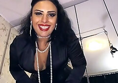 JERK OFF FOR MY LEATHER CLAD ASS