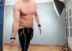 Dancing movements with my booty for u