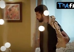 Priyanka Haldar Sexy Scene  in Tu Haan Kar Ya Naa Kar