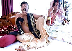 Naukrani ko paise ki lalach me jabbar dasti ghori bna kar pela