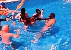 HAPPENINGNOW RELAXING BY THE POOL. ABSOLUTE MATRIARCHY