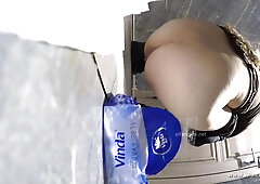 chinese girls go to toilet.527