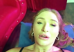 Skylar Snow Satisfies Horniness Using The Doctor’s Thick