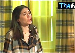 Sara Barradas Sexy Scene  in Quer O Destino