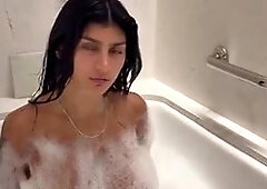 Mia Khalifa Fully Naked Taking Shower PPV Video Leaked
