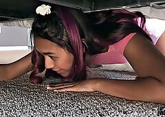 Chase Poundher Fucks and Finger-Fucks Squirting Little Squirtles