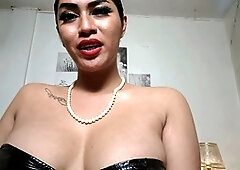 Big tits, piercings