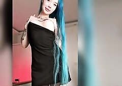 Slutty Tranny Riding a Large Anal Sex-toy